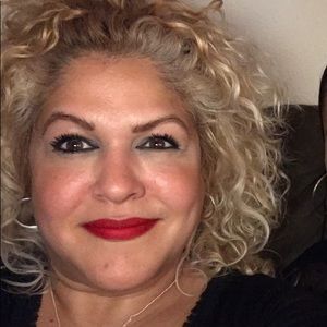 Meet your Posher, Alexandra